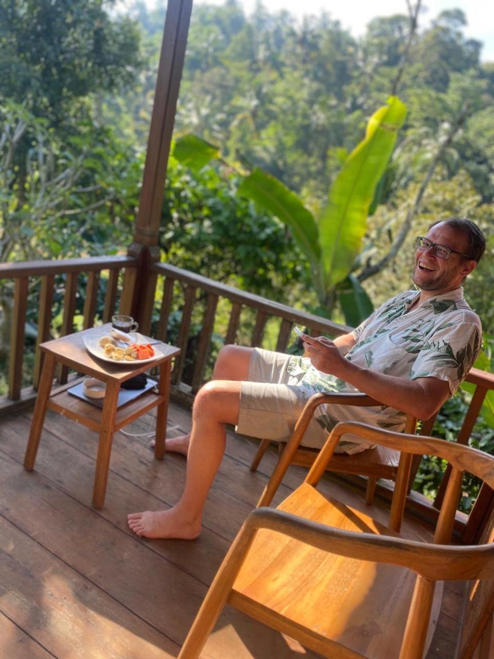 Uma D'Nyuh Homestay Singaraja Esterno foto